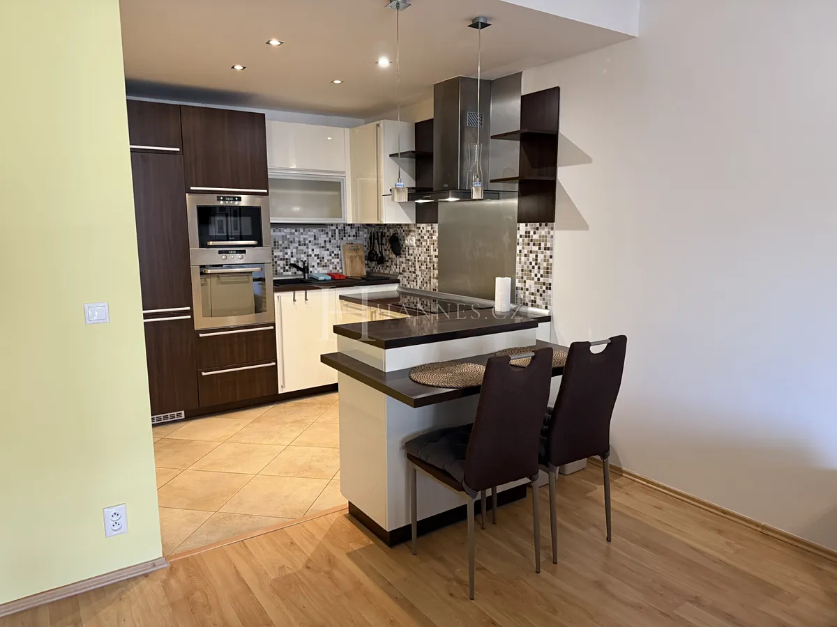 Pronájem bytu 2+kk 69 m²